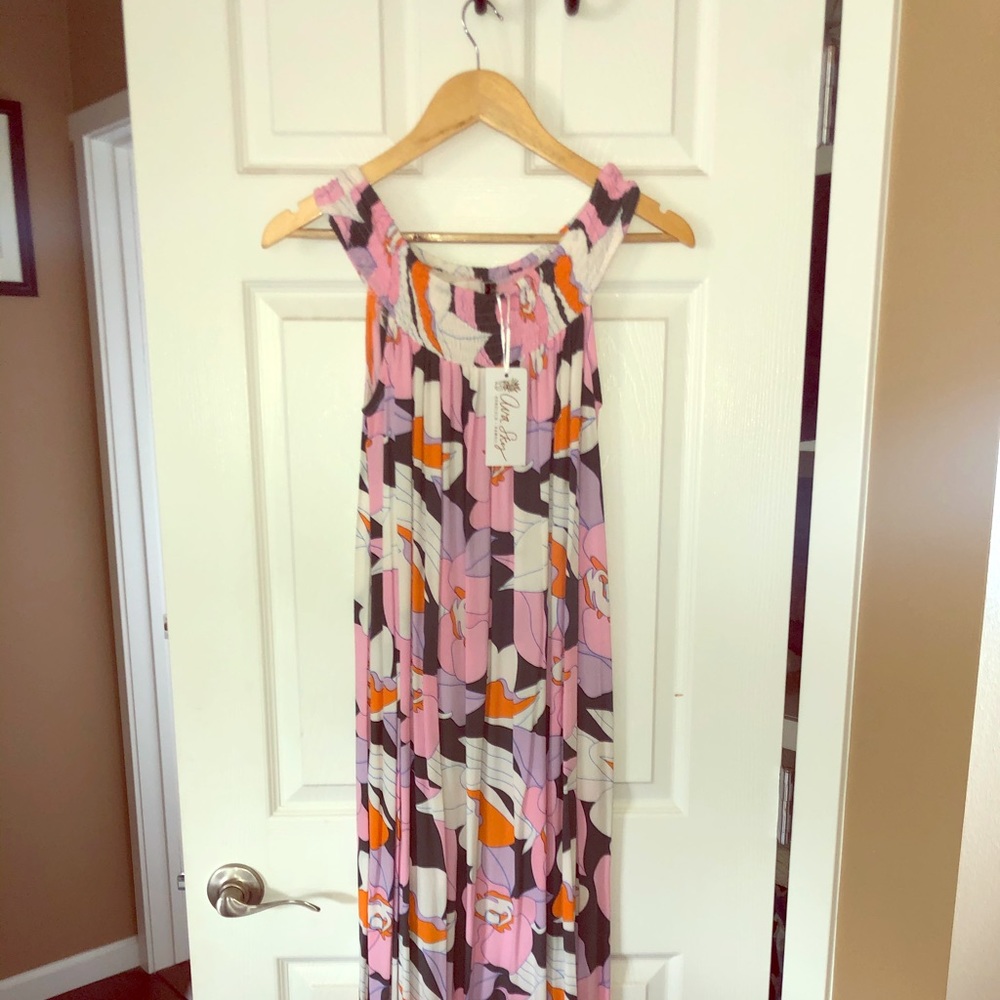 [Ava Sky] Dress